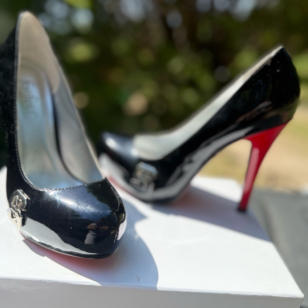 Women’s NCSU black stiletto